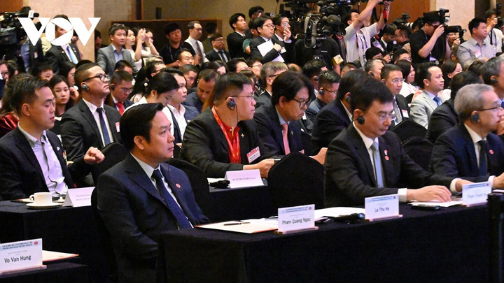 Các đại biểu hai nước dự diễn đàn