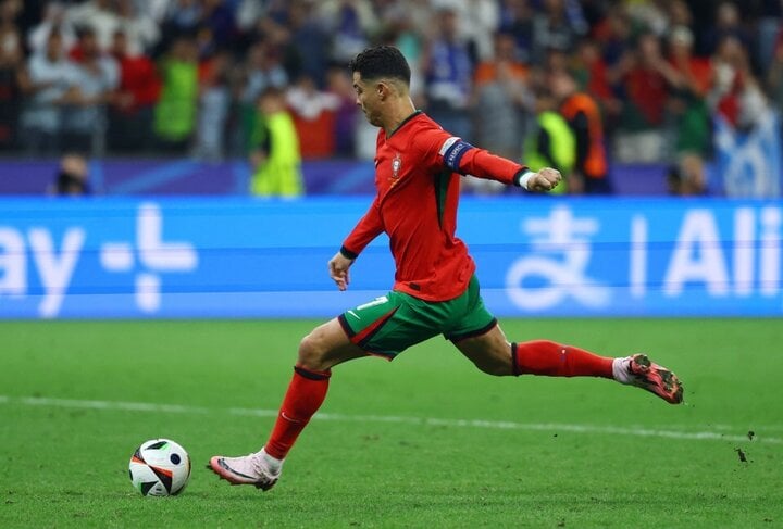 Ronaldo thực hiện không thành công 3 trong số 9 quả phạt đền ở các giải đấu lớn tại EURO và World Cup, tính cả loạt đá luân lưu 11m.