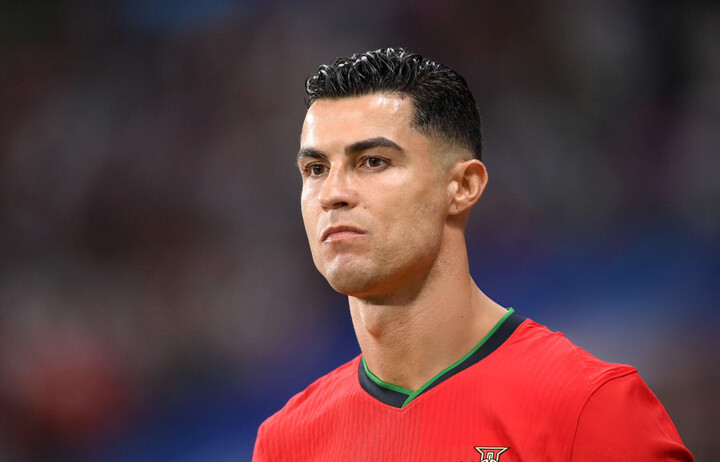 Ronaldo rất muốn có bàn thắng.