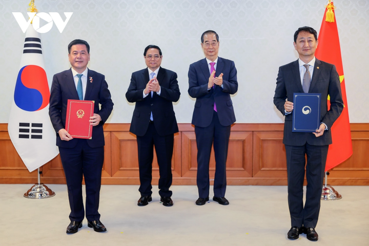 Bản ghi nhớ về Định hướng xây dựng Kế hoạch hành động thực hiện mục tiêu kim ngạch thương mại song phương 150 tỷ USD theo hướng cân bằng hơn giữa Bộ Công Thương Việt Nam và Bộ Thương mại, Công nghiệp và Năng lượng Đại Hàn Dân Quốc