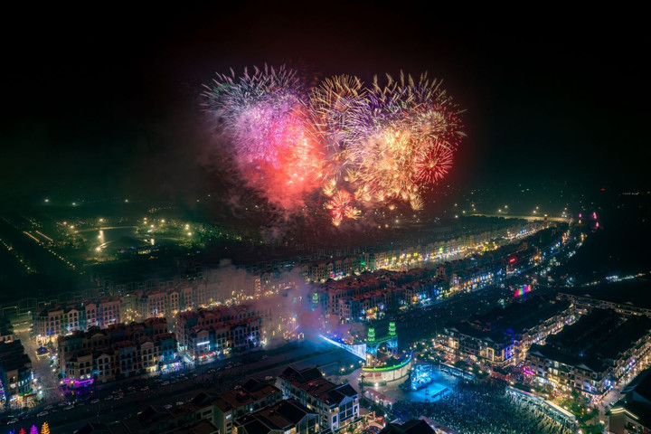 Không gian chuẩn Hàn và những sự kiện quy mô, tầm cỡ tạo nên sức hấp dẫn không thể chối từ của phố Hàn K-Town.