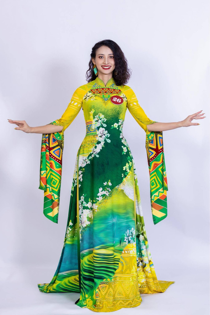 Một trong những thiết kế áo dài của Thoa Trần.