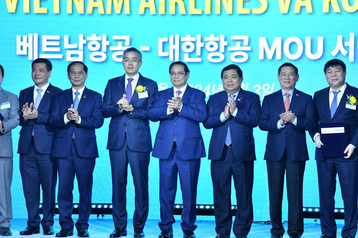 Hiện nay, Vietnam Airlines đang khai thác 6 đường bay thẳng là Hà Nội, TP. HCM - Seoul; Hà Nội, TP. HCM - Busan; Đà Nẵng - Seoul và Cam Ranh - Seoul, với tần suất trung bình lên tới 112 chuyến bay mỗi tuần.