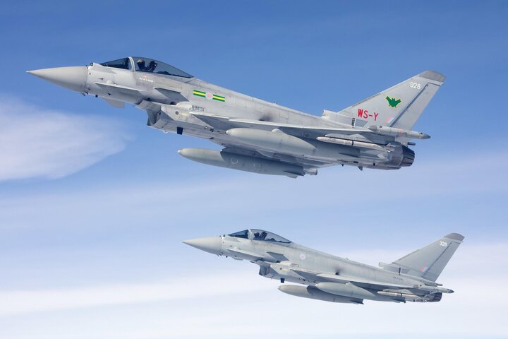 Chiến đấu cơ Eurofighter Typhoon.