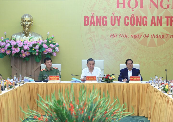 Chủ tịch nước Tô Lâm, Thủ tướng Phạm Minh Chính và Bộ trưởng Bộ Công an Lương Tam Quang tại hội nghị. (Ảnh: CAND)
