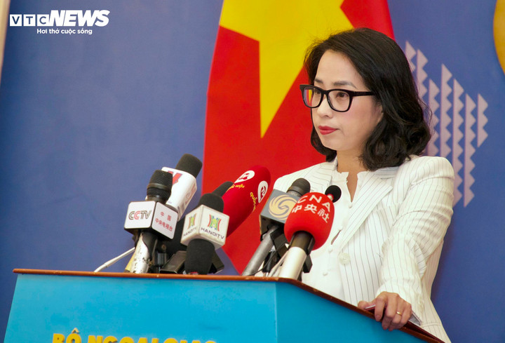 Người phát ngôn Bộ Ngoại giao Phạm Thu Hằng.