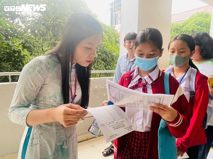 Học sinh dự khảo sát vào lớp 6 trường THCS-THPT Trần Đại Nghĩa, TP.HCM. (Ảnh minh họa)