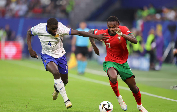 Leao thi đấu tự tin.