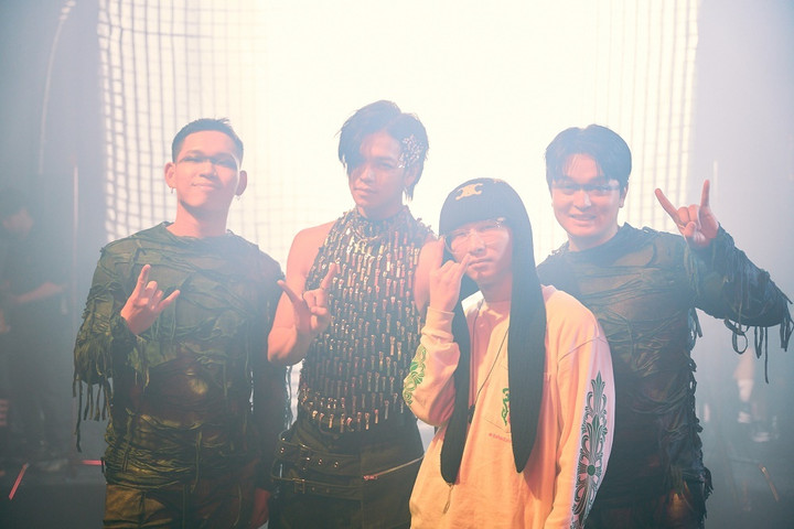 (S)TRONG Trọng Hiếu và các nghệ sỹ quốc tế tham gia vào MV "Rise up underdog".