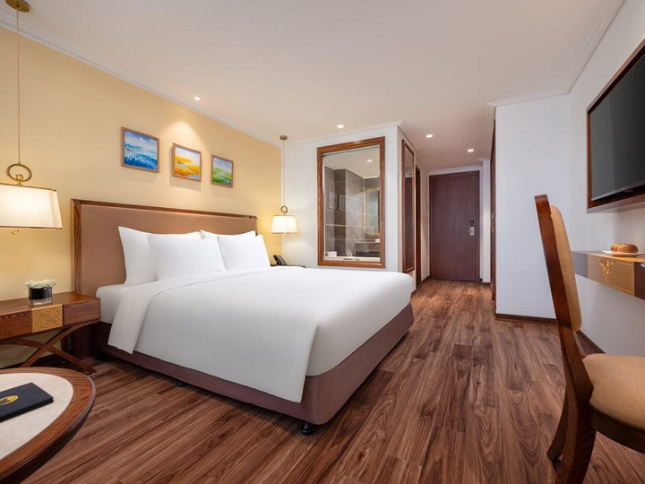 Không gian phòng ngủ hiện đại và tiện nghi.