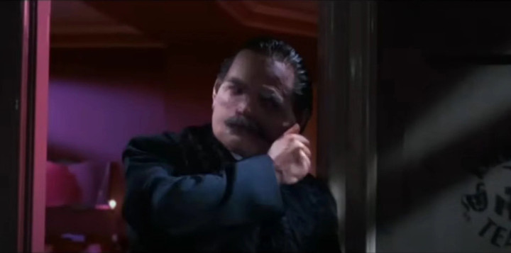 Diễn viên Tom Cruise diễn cảnh xé mặt nạ trong phim "Nhiệm vụ bất khả thi". (Ảnh: Paramount Pictures)