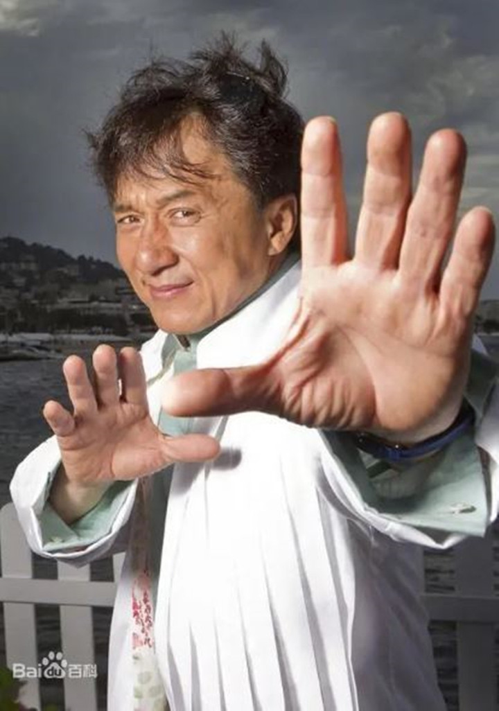 Thành Long là siêu sao võ thuật nổi tiếng thế giới. Khả năng thực chiến của ông luôn là vấn đề được nhiều người hâm mộ quan tâm.