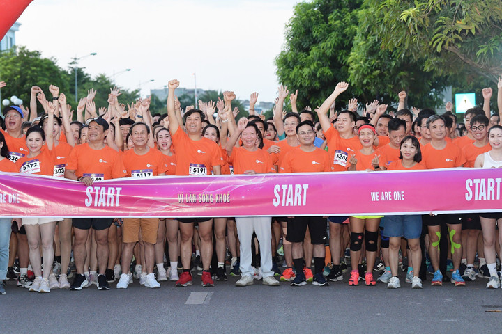 Giải chạy ''Vì làn sóng khỏe'' nhằm truyền cảm hứng, rèn luyện, tăng cường sức khỏe cho các nhà báo, phóng viên, biên tập viên, kỹ thuật viên tham dự Liên hoan.