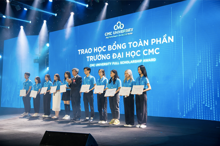 Học bổng ”CMC - Vì bạn xứng đáng” là sự đồng hành của Tập đoàn CMC và trường Đại học CMC đối với sinh viên.