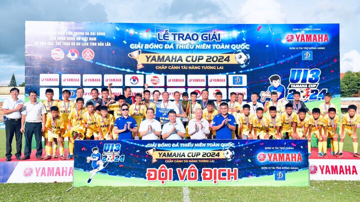Sông Lam Nghệ An vô địch giải U13 toàn quốc.