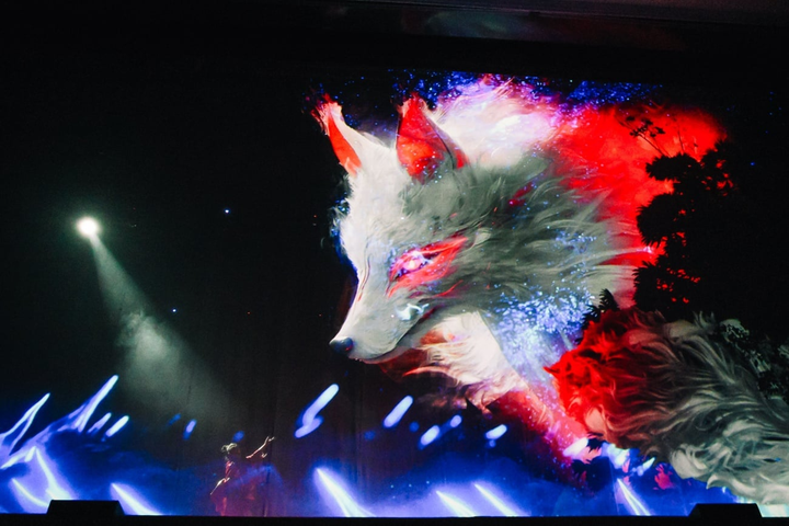 Sân khấu hoành tráng khiến người xem không khỏi trầm trồ. (Ảnh: AMS)