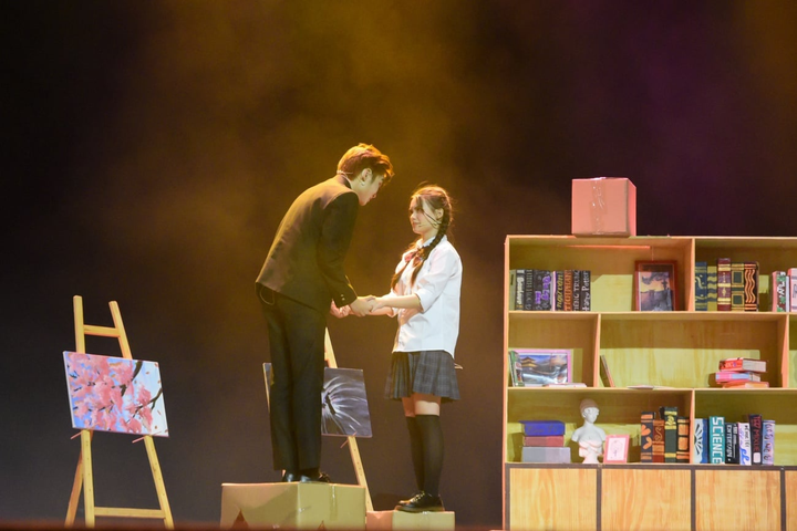 Vở nhạc kịch ''Mưa bóng mây'' được học sinh Hà Nội tổ chức tại Cung Văn hoá Hữu nghị Việt - Xô. (Ảnh: AMS)