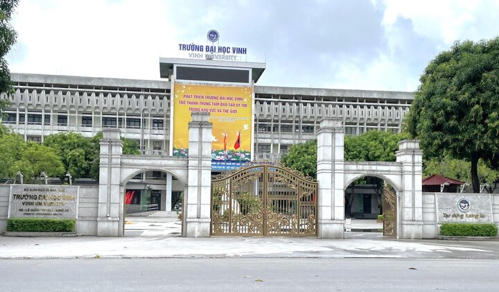 Trường Đại học Vinh.