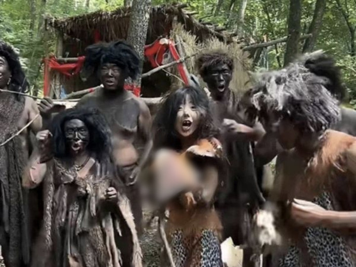 Nhiều người trẻ tranh nhau ứng tuyển vào vị trí "người rừng chuyên nghiệp" do mức lương quá hấp dẫn.