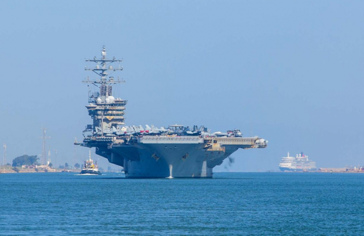 USS Dwight D. Eisenhower thuộc lớp Nimitz đi qua kênh đào Suez, tháng 11/2023. (Ảnh: Hải quân Mỹ)