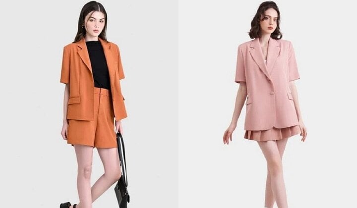 Mix áo blazer ngắn tay với quần shorts hoặc chân váy ngắn xếp ly đem lại cho bạn gái nét đẹp nữ tính, năng động.