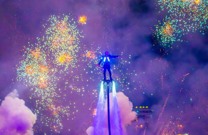 Dàn vận động viên Flyboards vô địch thế giới cùng hội ngộ tại show diễn Symphony of River.