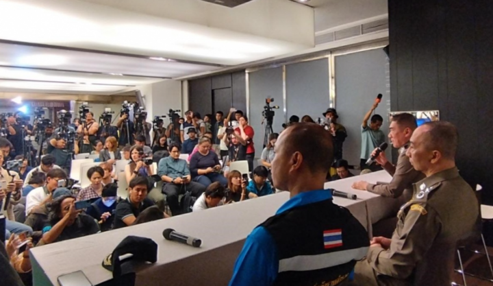 Cảnh sát Thái Lan họp báo thông tin về vụ việc.