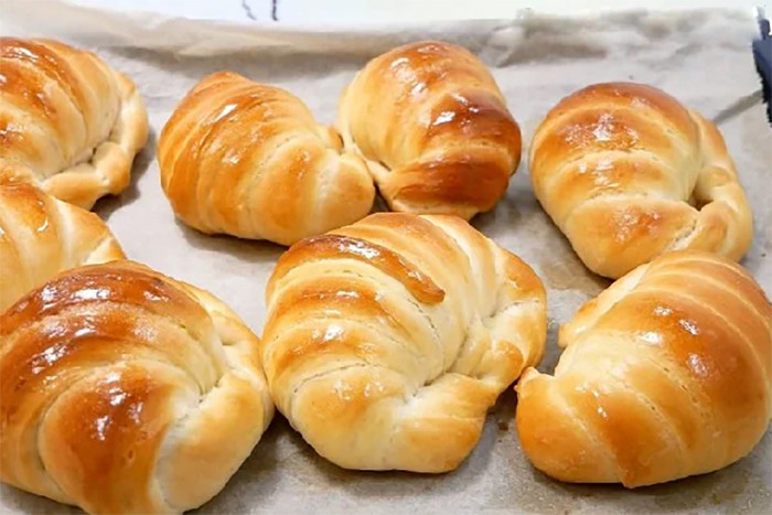 Bánh ngọt, bánh mỳ, bánh bao không nên để trong tủ lạnh. (Ảnh: Sohu)