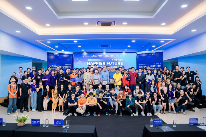 Buổi talkshow về Trí tuệ nhân tạo thu hút đông đảo sinh viên tham gia. (Ảnh: Trường Đại học FPT)