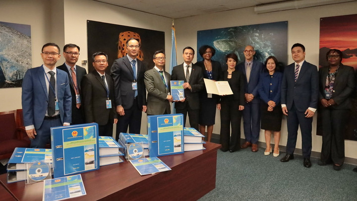 Đệ trình Ranh giới thềm lục địa mở rộng ngoài 200 hải lý ở Khu vực Giữa Biển Đông là đệ trình thứ ba của Việt Nam. (Ảnh: Bộ Ngoại giao)