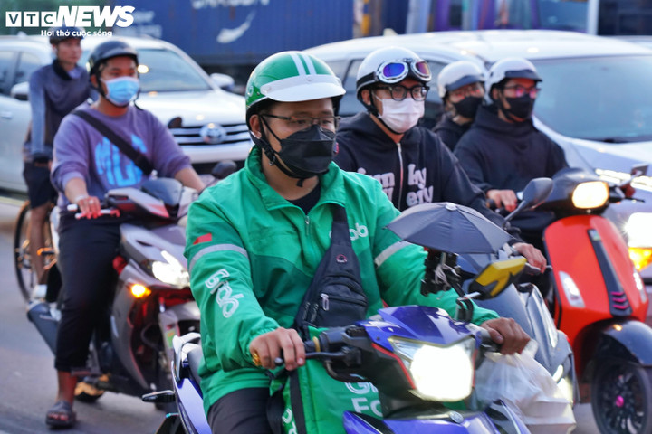 Thời tiết TP.HCM hôm nay 23/7, nhiều mây, từ sáng đến trưa trời nắng nhẹ.