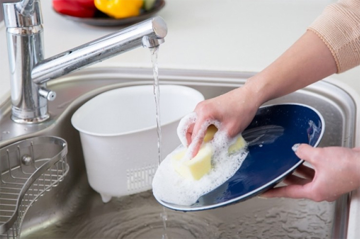 Bạn đã rửa bát đúng cách? (Ảnh: Sohu)