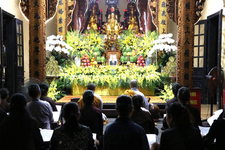 Dòng người nối dài vào viếng Tổng Bí thư Nguyễn Phú Trọng - 22