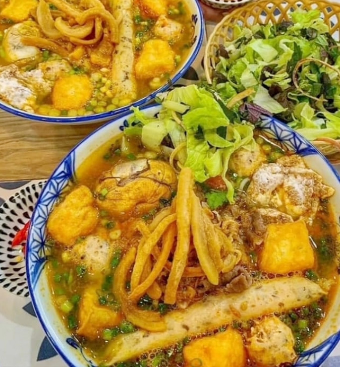 Bún riêu tóp mỡ Cô Thủy Béo. (Ảnh: B.L)