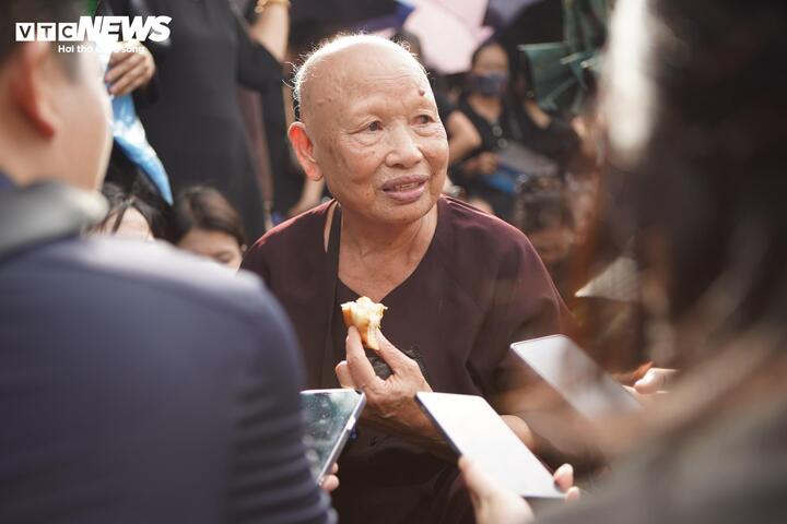 Bà Ngô Thị Huyền xúc động khi nhắc về Tổng Bí thư Nguyễn Phú Trọng.