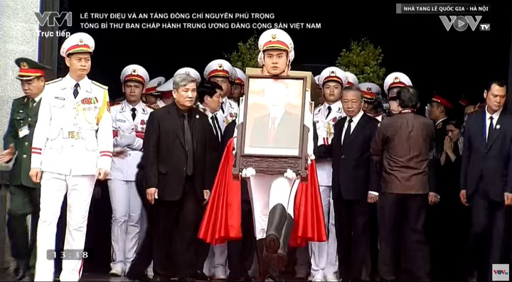 Lễ di quan Tổng Bí thư Nguyễn Phú Trọng bắt đầu