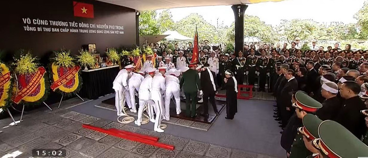 Đoàn nghi lễ Quân đội điều hành Lễ hạ huyệt