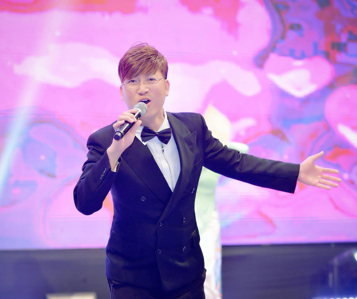 Sỹ Luân hiên vẫn tiếp tục theo đuổi nghệ thuật.