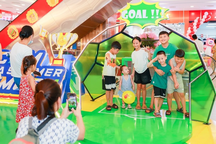 Vincom Plaza Bắc Giang không chỉ góp phần thay đổi diện mạo đô thị mà còn mang tới một TTTM quy mô và hiện đại bậc nhất thành phố.