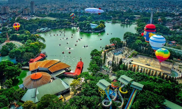 Công viên Văn hóa Đầm Sen có diện tích 50 ha với 60% cây xanh, 20% mặt nước được coi là lá phổi xanh của TP.HCM. (Ảnh: TL)