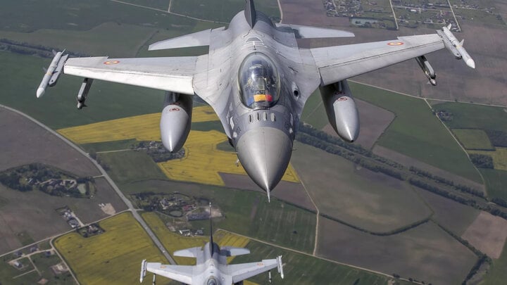 F-16 dự kiến có mặt trên bầu trời Ukraine vào mùa hè năm nay. (Ảnh: Getty)