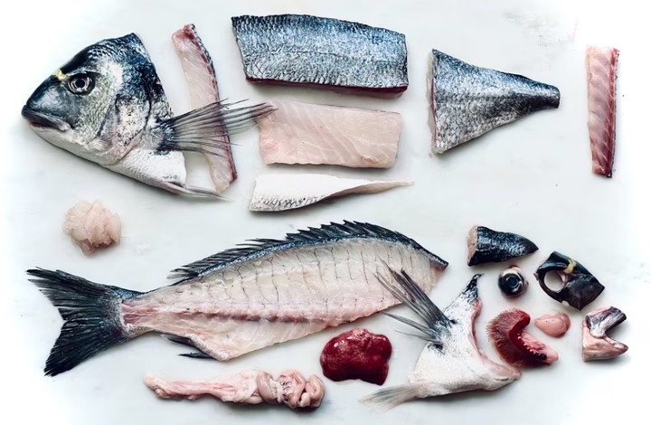 Bộ phận cực tanh ở cá, khi chế biến nhớ vứt bỏ ngay. (Ảnh: The Guardian)