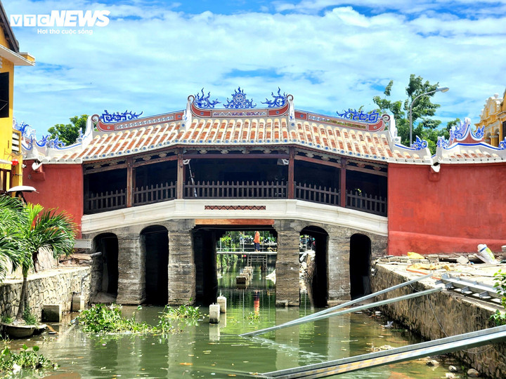 Trung tâm Quản lý Bảo tồn Di sản Văn hóa Hội An sẽ xử lý lại màu của di tích Chùa Cầu.