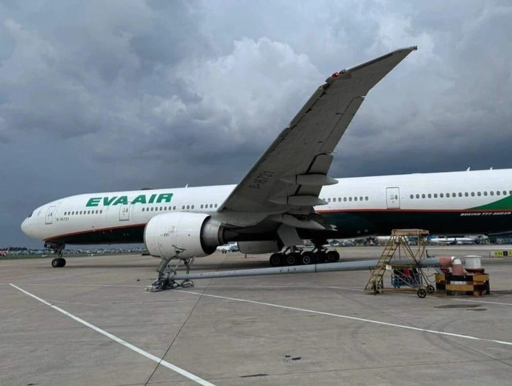 Máy bay Eva Air gặp sự cố ở sân bay Tân Sơn Nhất chiều 3/7. (Ảnh: Diễn đàn hàng không).
