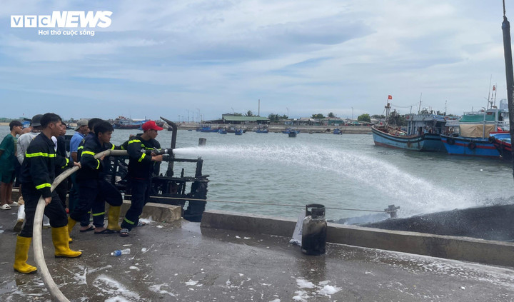 Lực lượng chức năng đã khống chế hoàn toàn đám cháy, không thiệt hại về người.