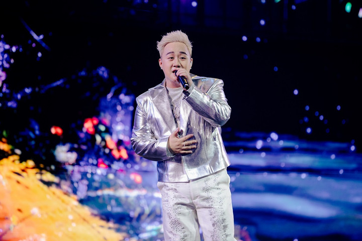 Tối 29/7 sau 2 lần lùi lịch biểu diễn, live concert 1689 của Trung Quân diễn ra tại Cung Điền kinh Hà Nội. Live concert được chia thành 4 phần với tổng số hơn 50 ca khúc.