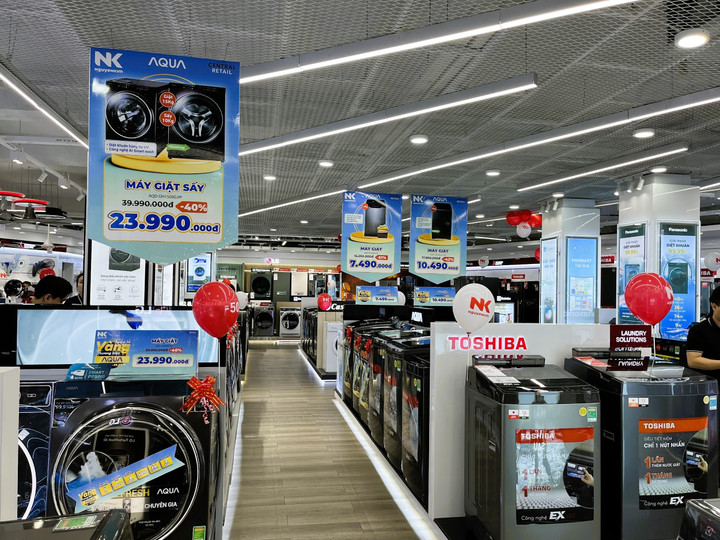 Loạt “siêu phẩm” thương hiệu Aqua và Philips giảm đến 50%++ đang “làm mưa làm gió” tại TTMS Nguyễn Kim.