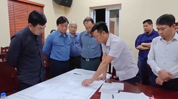 Lãnh đạo Tập đoàn Công nghiệp Than - Khoáng sản Việt Nam (TKV) chỉ đạo công tác cứu hộ.