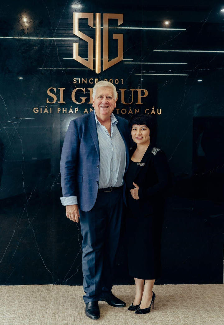 Ngài Thị trưởng Port Hedland - Peter Carter trong chuyến giao lưu và làm việc tại văn phòng SI Group vừa qua.