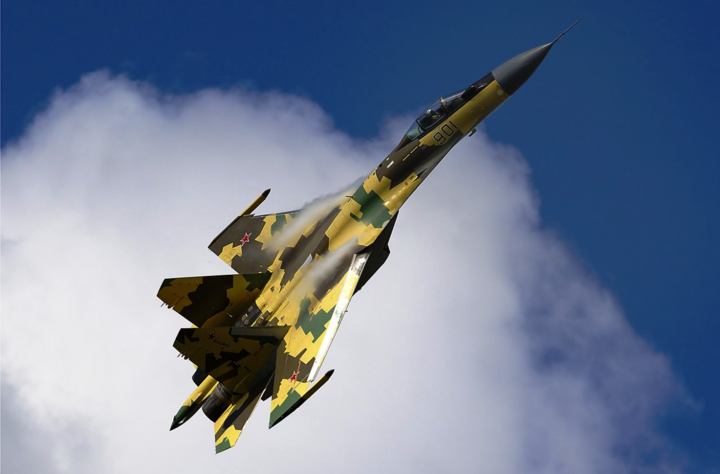 Tiêm kích Su-35.